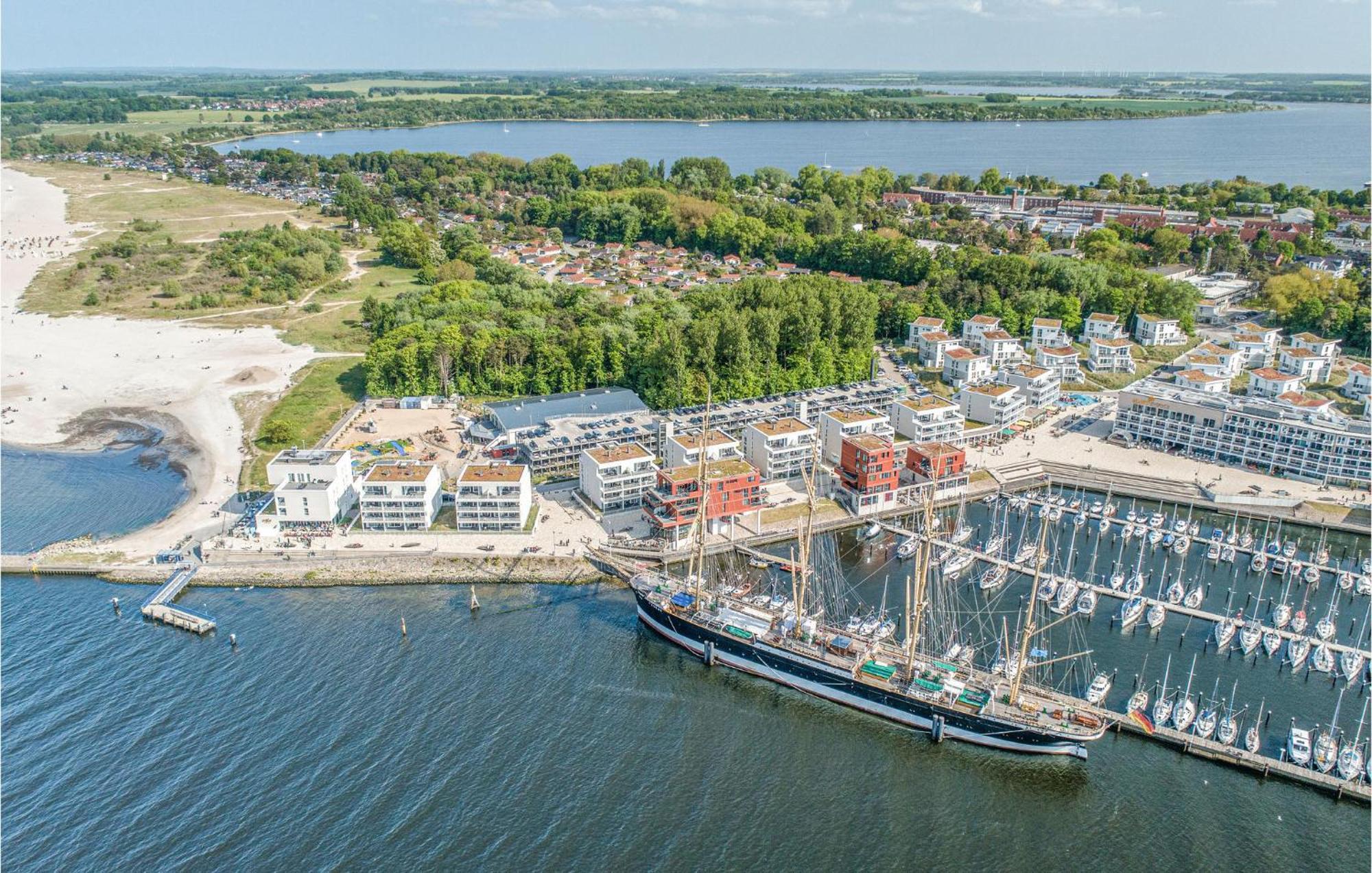 Nice Apartment In Luebeck Travemuende With Kitchen Εξωτερικό φωτογραφία